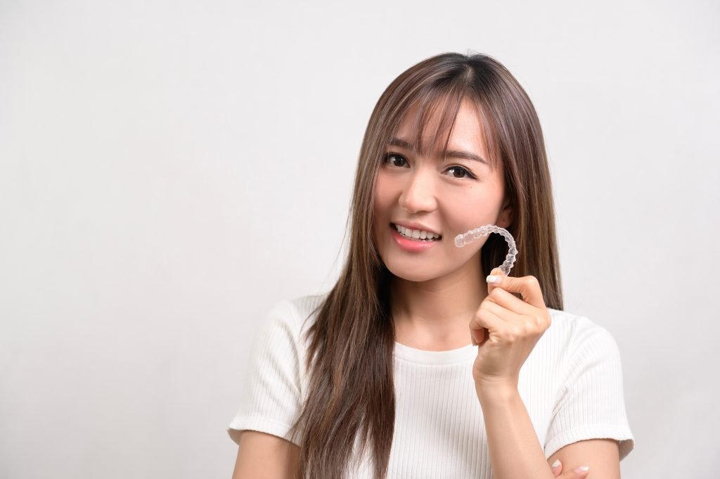 Clear aligner fitting